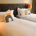 Voco The Club - Dublin Gateway By Ihg 4* ناس