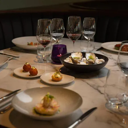 Hotel Voco The Club - Dublin Gateway By Ihg Naas