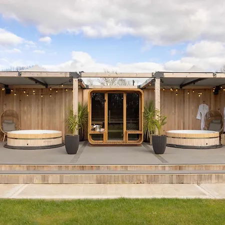 Отель Voco The Club - Dublin Gateway By Ihg