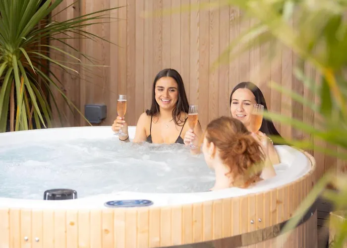 Отель Voco The Club - Dublin Gateway By Ihg