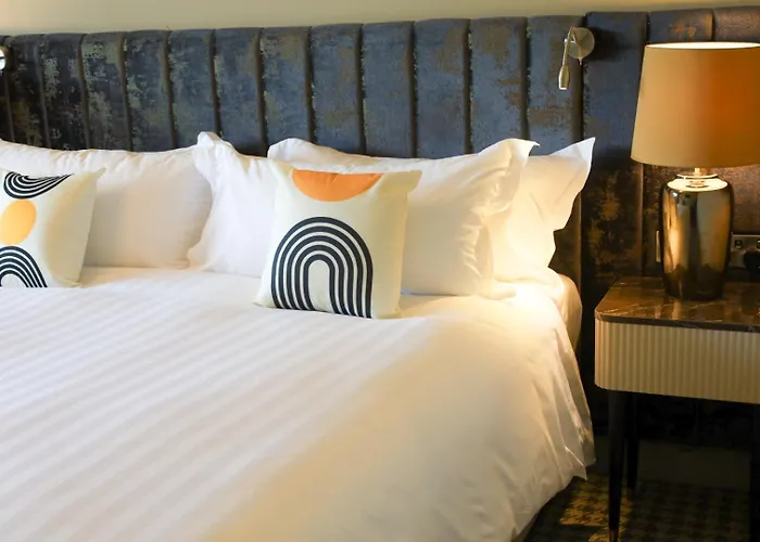 Voco The Club - Dublin Gateway By Ihg Отель Нейс