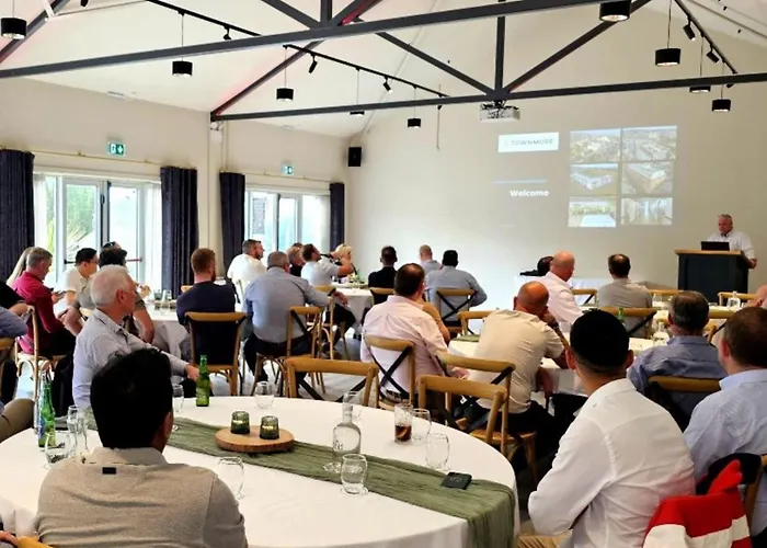 Отель Voco The Club - Dublin Gateway By Ihg Нейс