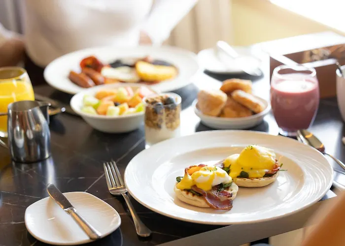 Voco The Club - Dublin Gateway By Ihg Отель 4*