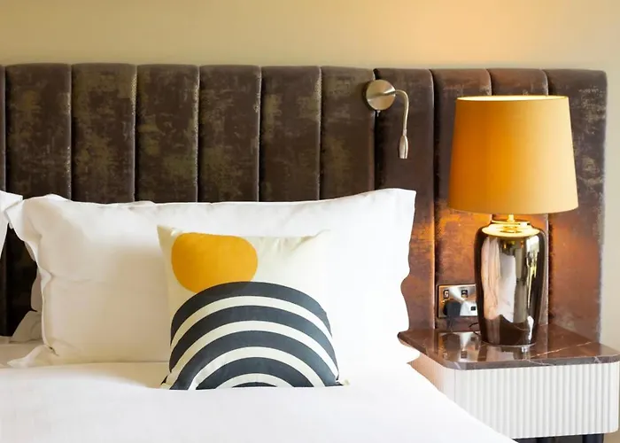 Voco The Club - Dublin Gateway By Ihg Отель 4*